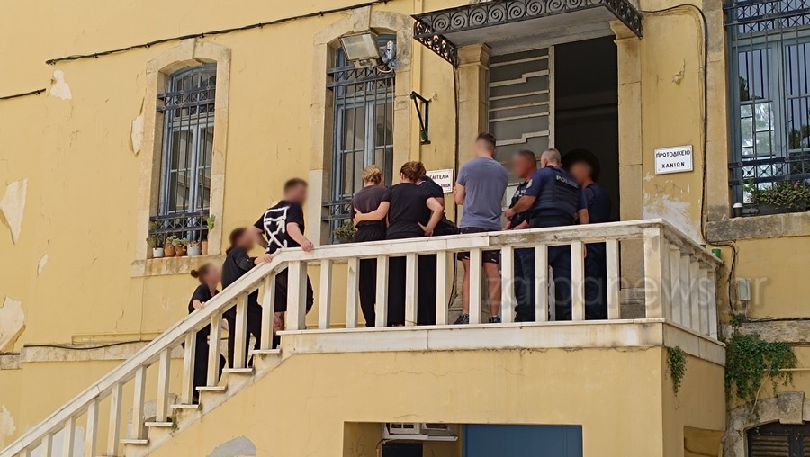 Χανιά: Ελεύθεροι με όρους οι δύο 24χρονοι για τον θάνατο του ναυαγοσώστη – «Τον σκότωσαν, ζητάμε δικαίωση», λένε οι συγγενείς