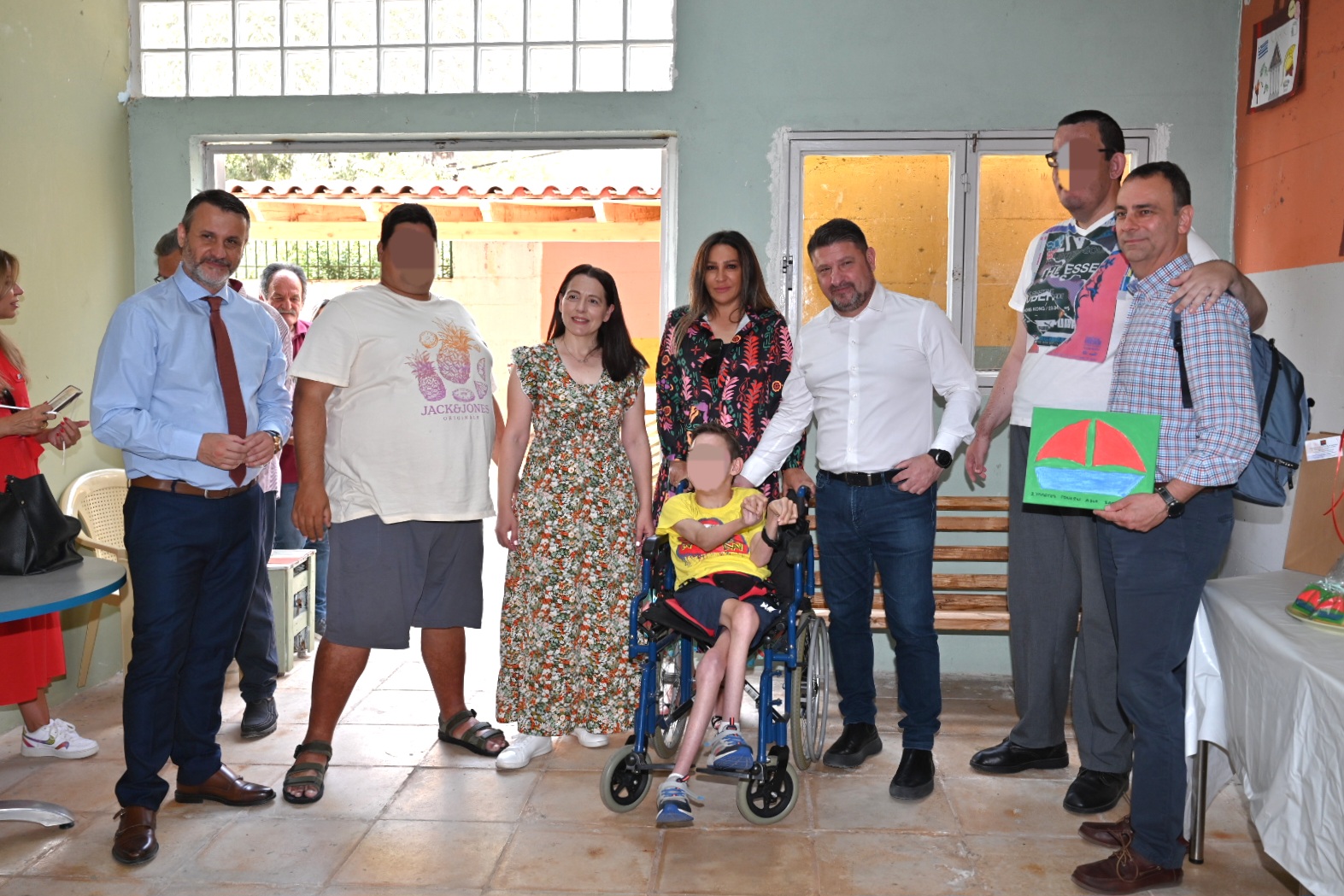 Στη Σαλαμίνα ο Νίκος Χαρδαλιάς: Εγκαινίασε το έργο της ψηφιακής ανάδειξης του νησιού και επισκέφθηκε Δομή φροντίδας ΑμεΑ