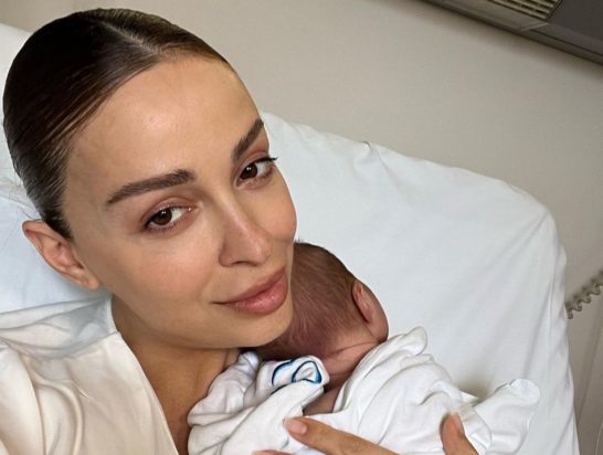 Ελένη Φουρέρια βίντεο με τον γιο της