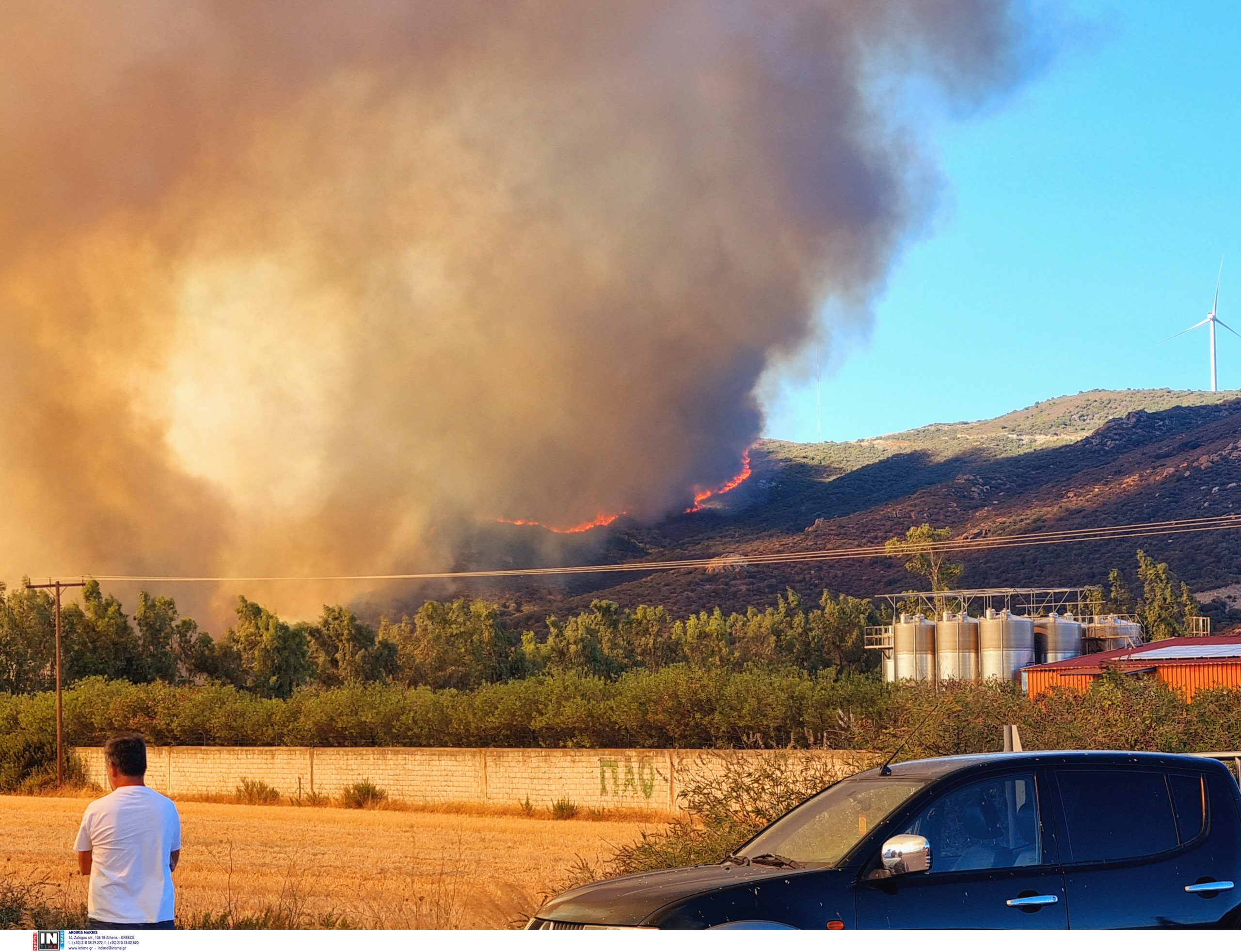 Πυροσβεστική: 26 εναέρια μέσα και πάνω από 180 πυροσβέστες στην Εύβοια – «Δίνουμε προτεραιότητα στην προστασία της ανθρώπινης ζωής και των οικισμών»