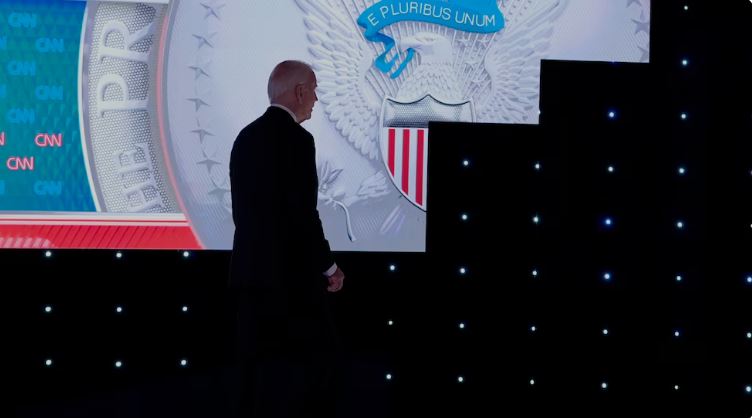 ΗΠΑ: Η τιτάνια μάχη του Μπάιντεν να πείσει ότι μπορεί να νικήσει τον Τραμπ – Έχει 72 ώρες για να αποφασίσει τις κινήσεις του