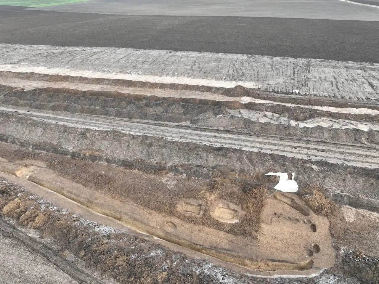 Ο εξαιρετικά μακρύς τύμβος που ανακαλύφθηκε στην Τσεχία.