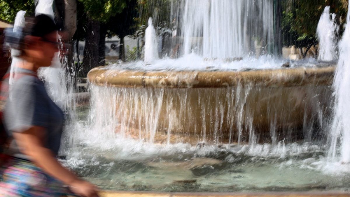 Καιρός: Στο «φούρνο» η χώρα με θερμοκρασίες που θα αγγίξουν τους 41 βαθμούς – Ποιες περιοχές θα «ψηθούν»