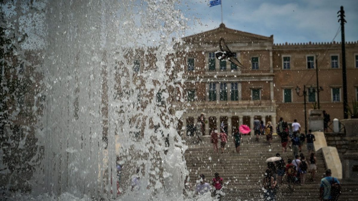 Καιρός: Καλοκαιρινές θερμοκρασίες, στους 36 βαθμούς ο υδράργυρος – Πού αναμένονται καταιγίδες