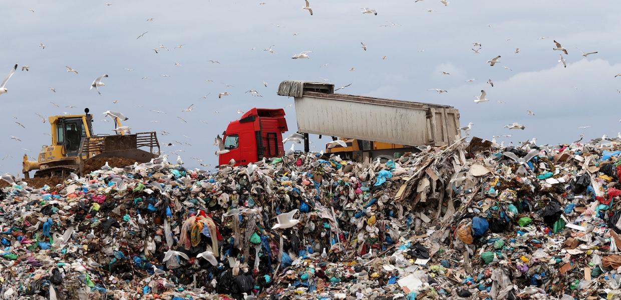 ΧΥΤΑ Φυλής: «Σκοτώθηκε ακαριαία» – Πώς έχασε την ζωή του ο 60χρονος οδηγός απορριμματοφόρου