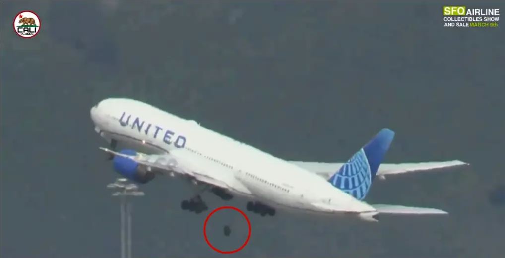Βίντεο: Αεροπλάνο Boeing χάνει τον τροχό του λίγα δευτερόλεπτα μετά την απογείωση