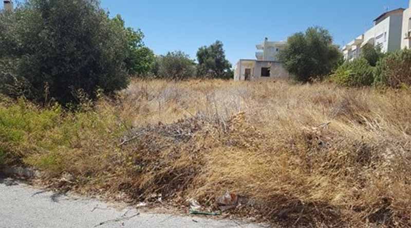 ακαθάριστα οικόπεδα