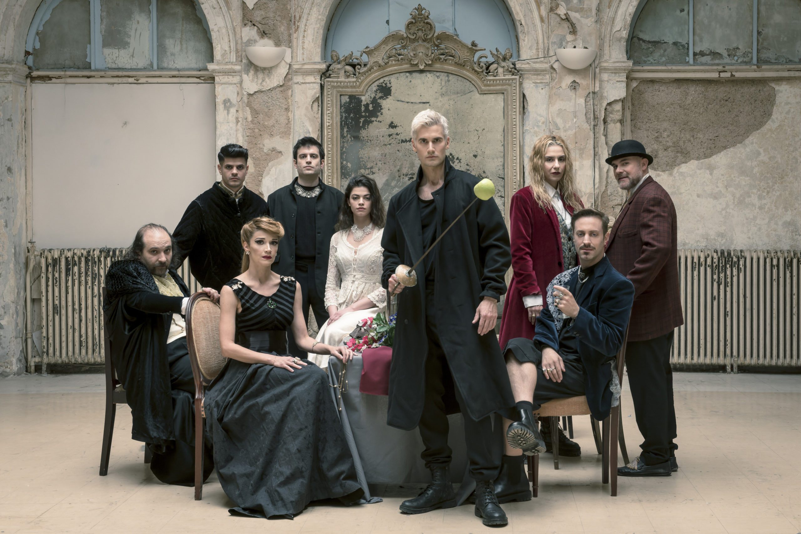 Άμλετ: Καταχειροκροτήθηκε ο Αναστάσης Ροϊλός στο ρόλο του θλιμμένου πρίγκιπα- ΒΙΝΤΕΟ