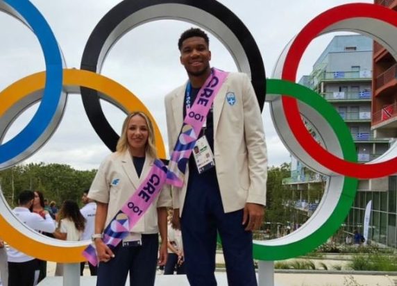 ΑΝΤΕΤΟΚΟΥΝΜΠΟ ΝΤΡΙΣΜΠΙΩΤΗ