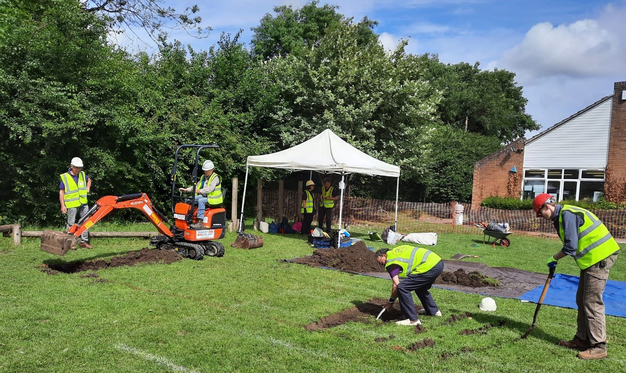Οι αρχαιολόγοι συνεχίζουν τις ανασκαφές στον ρωμαϊκό δρόμο.