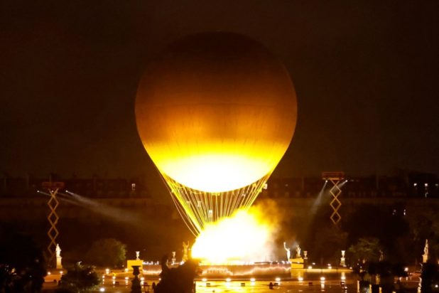 Ολυμπιακή φλόγα ολυμπιακό μπαλόνι Παρίσι