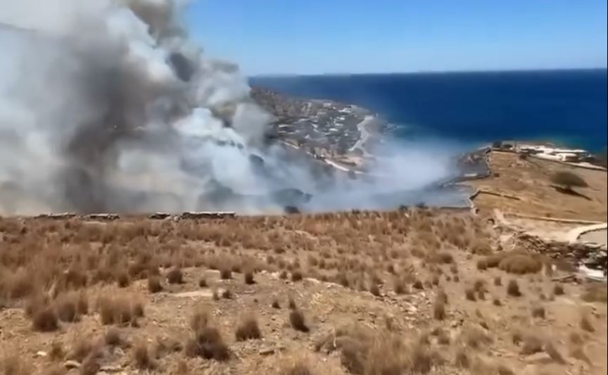 Φωτιά στην Κέα: Εκκενώνεται η περιοχή Λυγιά – Κοντά σε σπίτια οι φλόγες