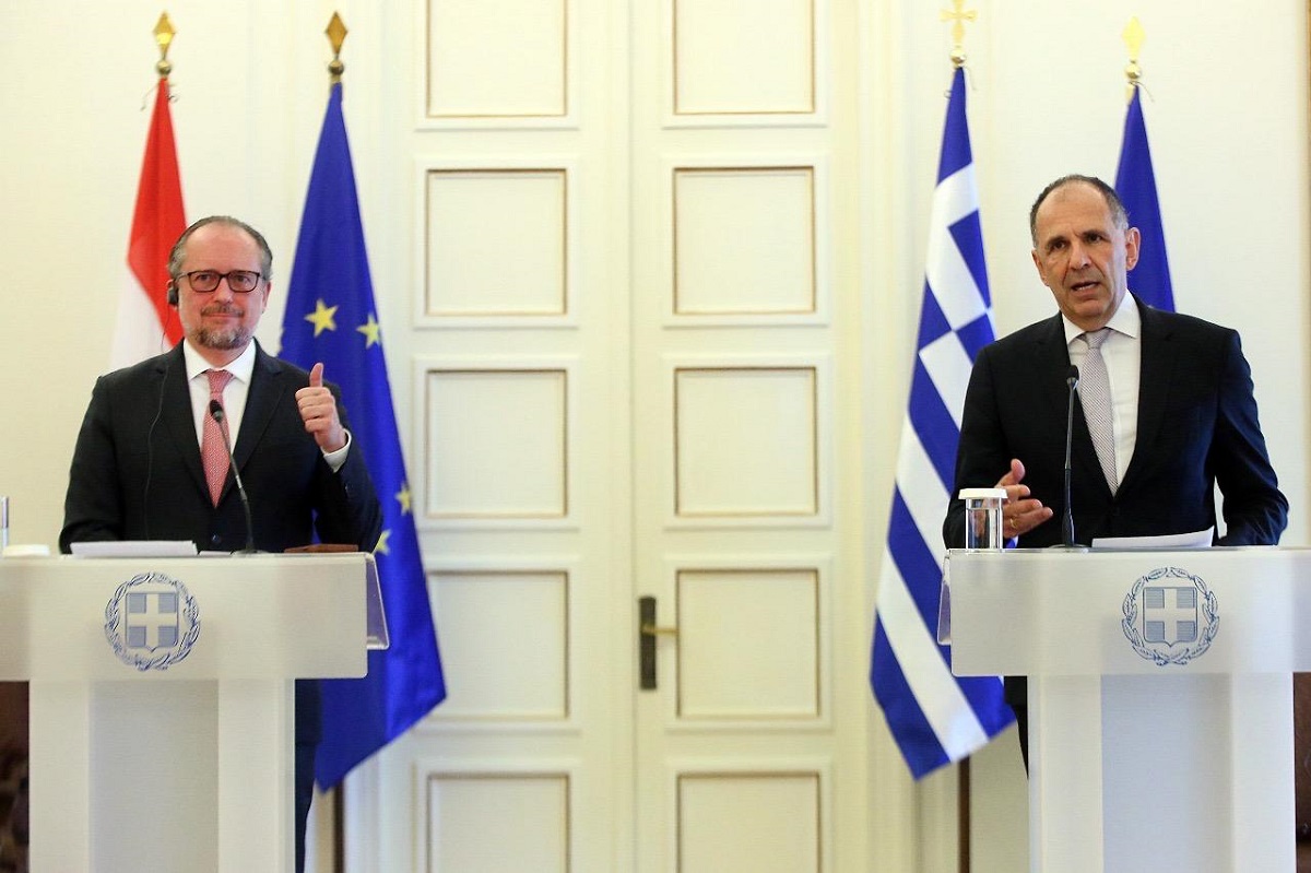 Γεραπετρίτης: «Ενέργειες που υποδηλώνουν αλυτρωτική διάθεση και υπονομεύουν την ευρωπαϊκή προοπτική δεν είναι αποδεκτές»