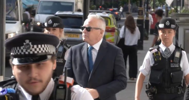 Βρετανία παρουσιαστής BBC παιδική πορνογραφία