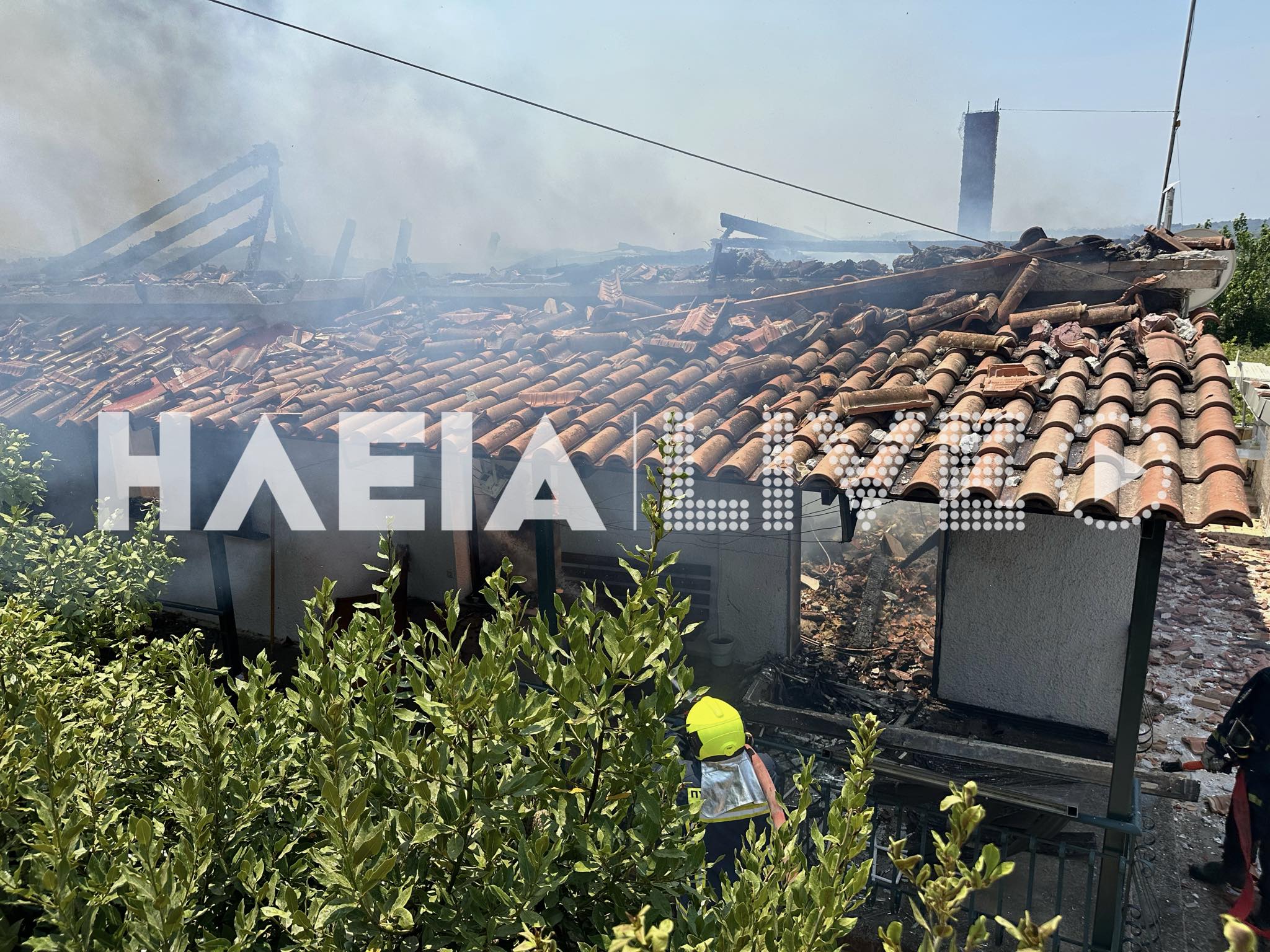 Ηλεία: Θρίλερ με απανθρακωμένη σορό μέσα σε σπίτι – Η έκρηξη, η φωτιά και τα σενάρια που εξετάζονται – ΦΩΤΟ και ΒΙΝΤΕΟ