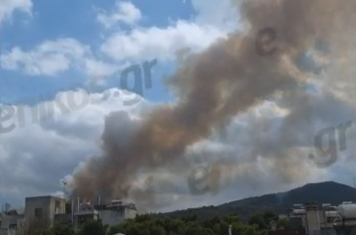 Υμηττός: Πυκνοί καπνοί από την φωτιά στα Γλυκά Νερά – ΒΙΝΤΕΟ αναγνωστών