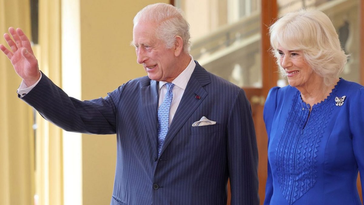 Τζέρσεϊ: Φυγάδευσαν τον βασιλιά Κάρολο και την Καμίλα – Εντοπίστηκε ύποπτο άτομο σε ταράτσα