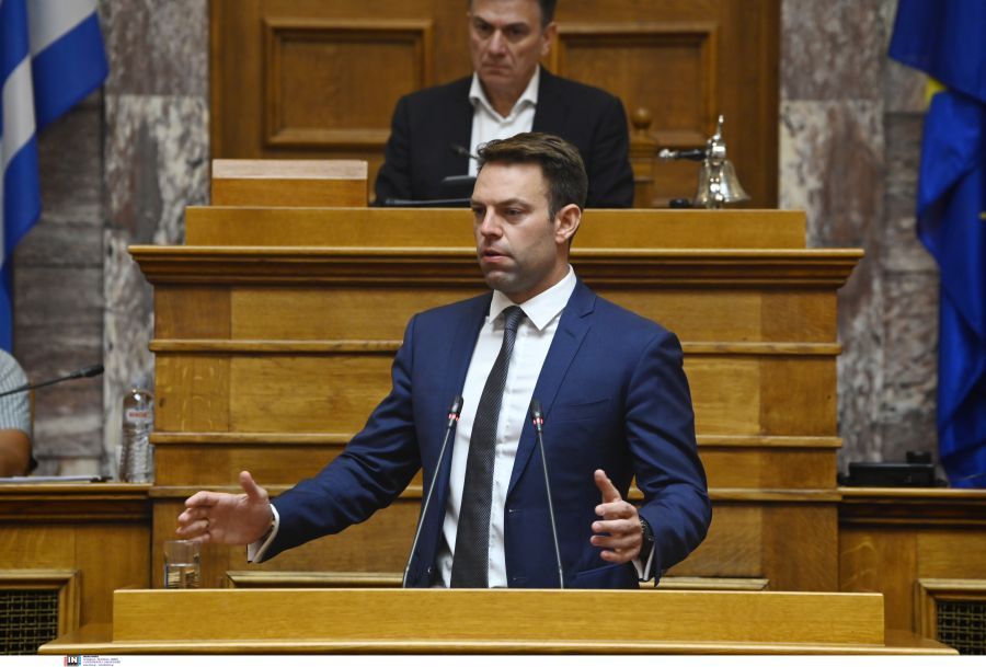 Κασσελάκης: «Ιστορική παραποίηση όσα είπε ο πρωθυπουργός για τα 50 χρόνια από την αποκατάσταση της Δημοκρατίας»