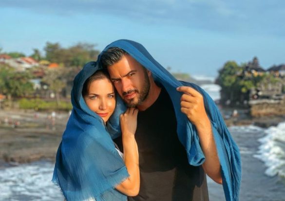 Κατερίνα Γερονικολού με μαγιό σε σκάφος