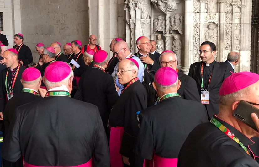 ΚΑΘΟΛΙΚΟΙ ΠΑΠΑΔΕΣ