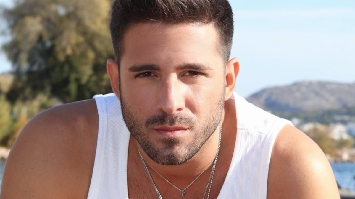 Γιώργος Λιβάνης: Λίγο πριν γίνει μπαμπάς… «Φτιάχνει Καλοκαίρια» – ΒΙΝΤΕΟ