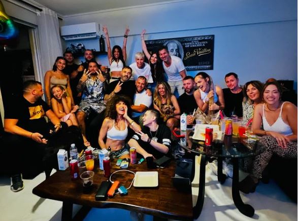 Πάρτι γενεθλίων για τον Μente Fuerte: Η τούρτα σε σχήμα καρδιάς και το αστείο της Μαρίας Σολωμού για την ηλικία του