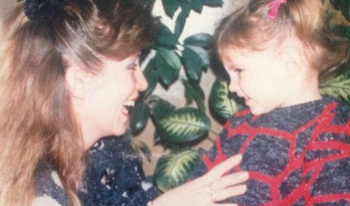 Αθηνά Οικονομάκου