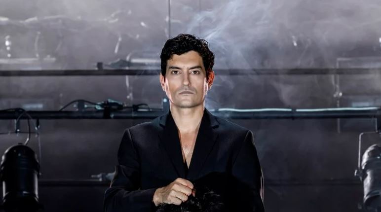 Αργύρης Πανταζάρας: Στην Επίδαυρο με τις Βάκχες του Ευριπίδη – Ποια από τις «Ψυχοκόρες» θα είναι μαζί του;