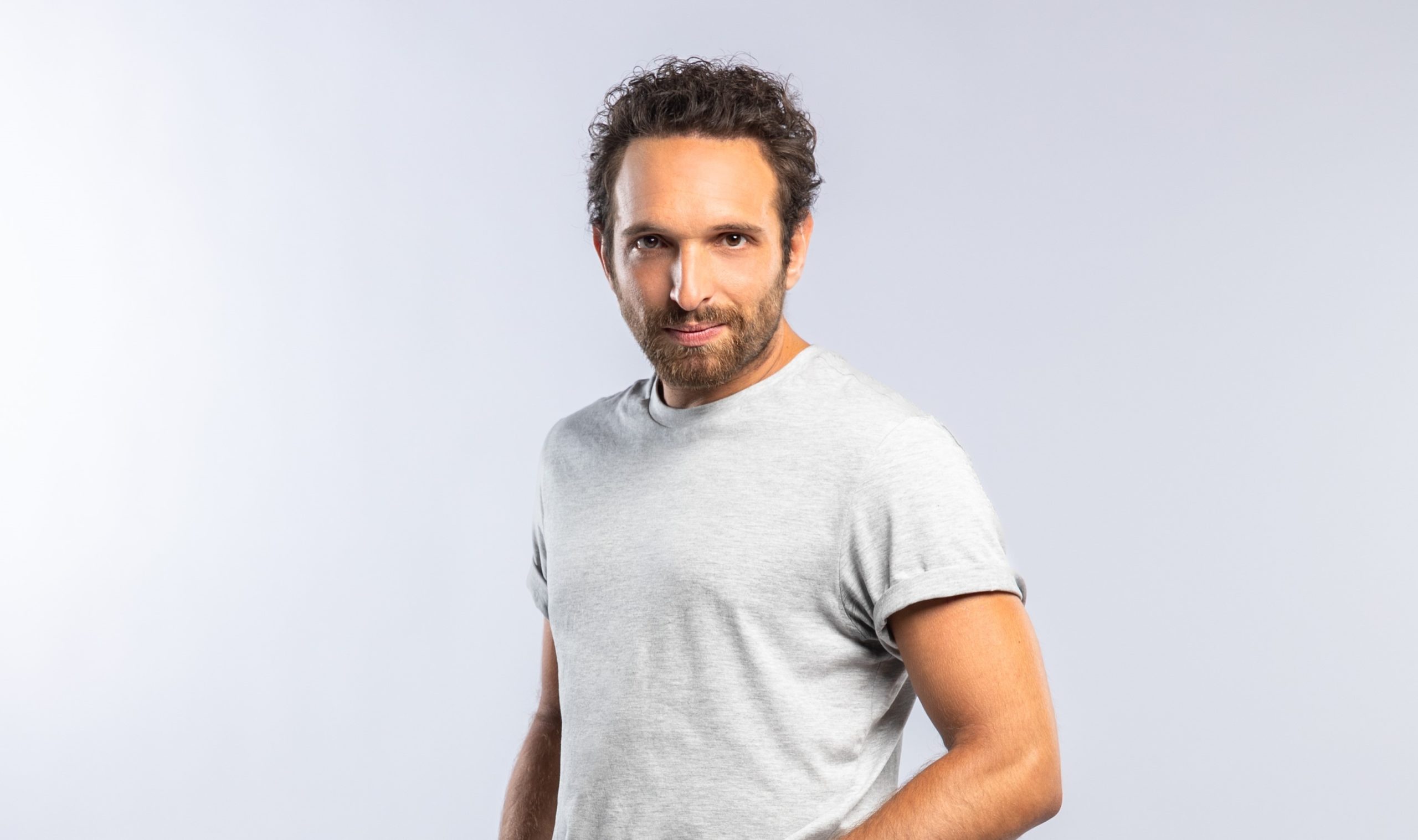 Μάρκος Παπαδοκωνσταντάκης: «Όταν μου έγινε η πρόταση για τη “Διάφανη αγάπη” με έπιασε απροετοίμαστο, γιατί μόλις είχα βγει από μια σειρά εποχής»