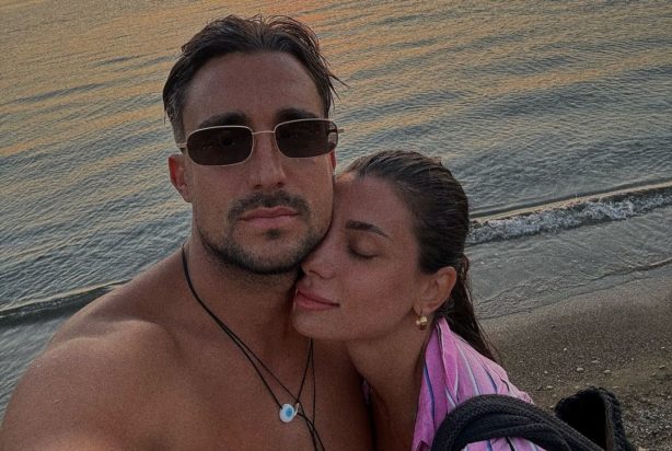 Μαριαλένα Ρουμελιώτη - Έκπληξη γενεθλίων από Σάκη Κατσούλη