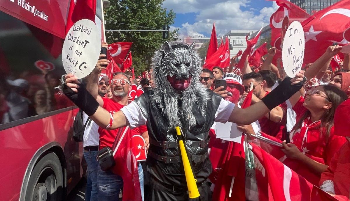 Γερμανία Τούρκοι φίλαθλοι Γκρίζοι Λύκοι
