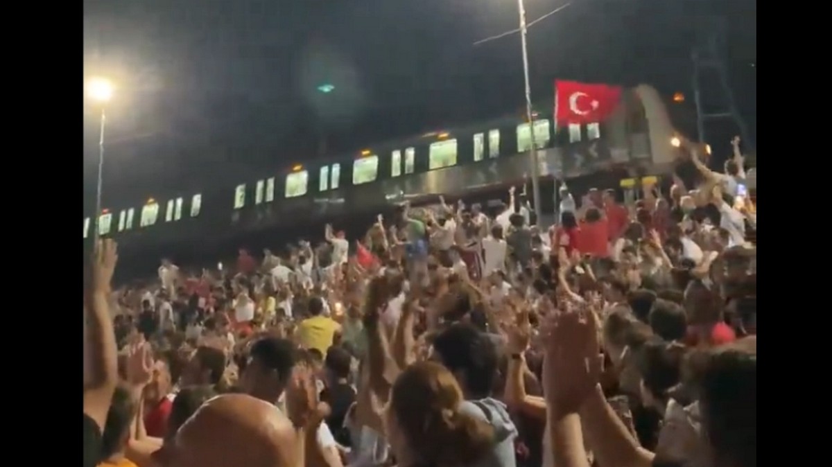 Euro 2024: Οδηγός τρένου στην Τουρκία… φρέναρε την αμαξοστοιχία για να δει φάσεις από το παιχνίδι με την Αυστρία