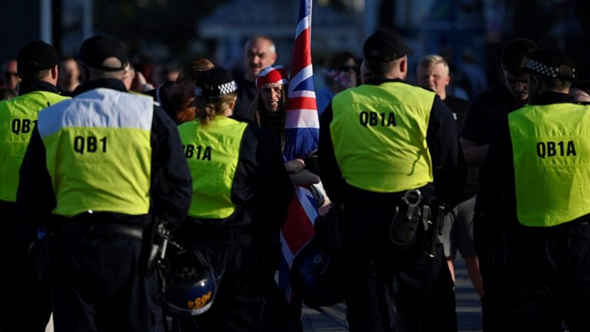 Βρετανία: Δεύτερο ξενοδοχείο με μετανάστες έγινε στόχος βίαιων επεισοδίων κοντά στην Μπέρμιγχαμ