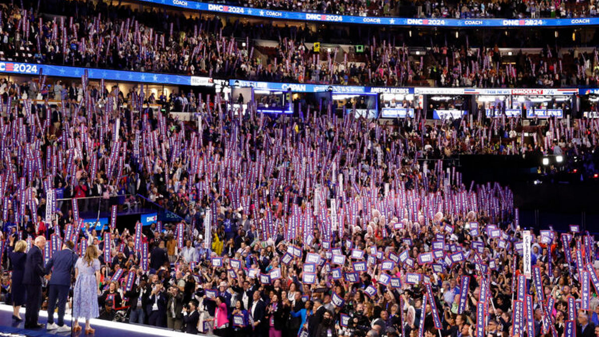 ΗΠΑ-Συνέδριο Δημοκρατικών: Η Κάμαλα Χάρις θα καλέσει τους ψηφοφόρους να χαράξουν ένα «νέο δρόμο προς τα εμπρός»