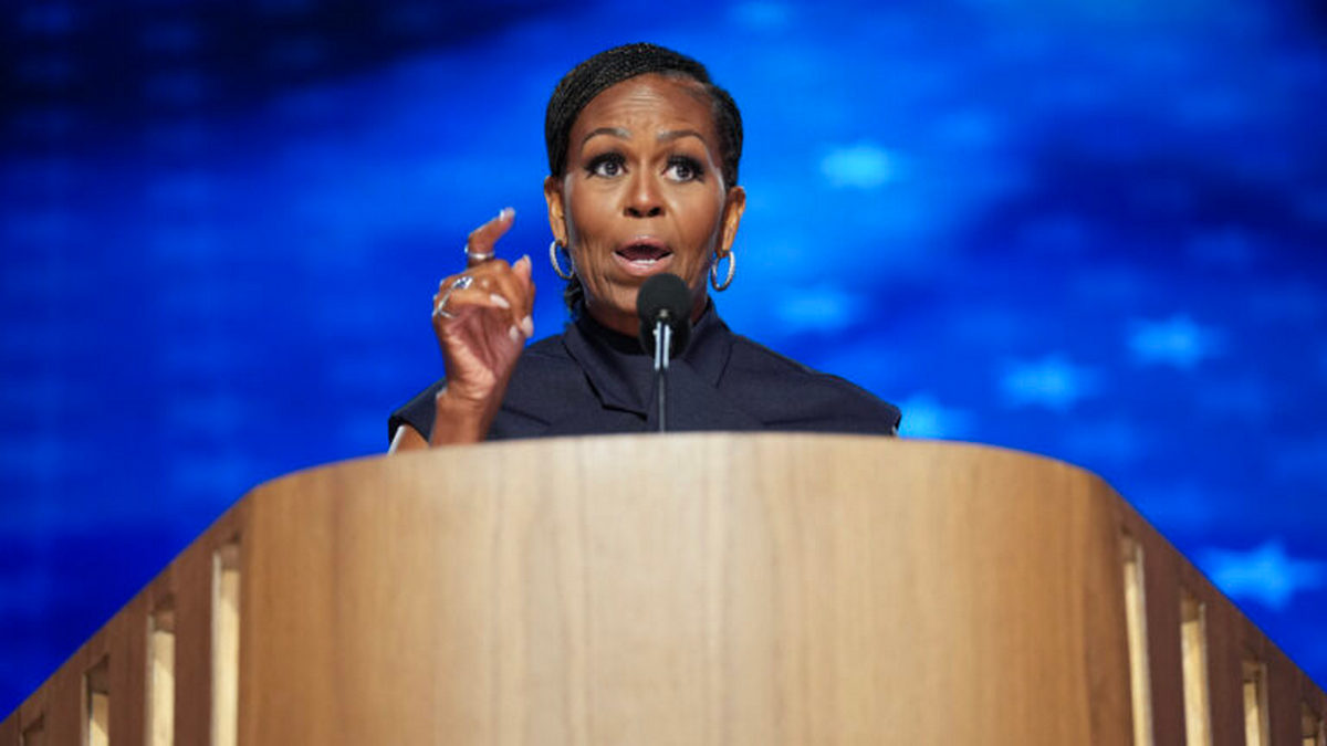 Συνέδριο Δημοκρατικών – Μισέλ Ομπάμα: «Η ελπίδα επιστρέφει»