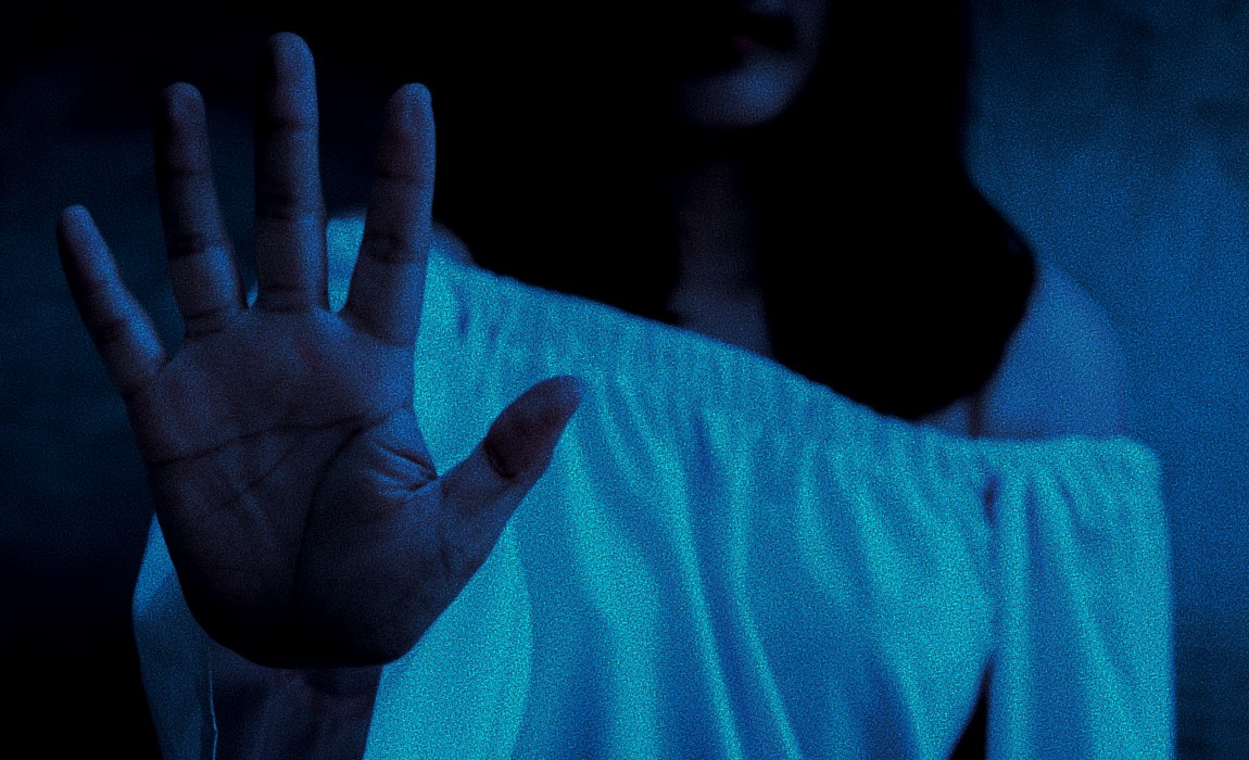 Φρίκη στην Καλαμάτα: Γυναίκα κατήγγειλε ότι την βίαζε ο αδελφός της για 20 ημέρες – Kάλεσε τις Αρχές μέσω του 112