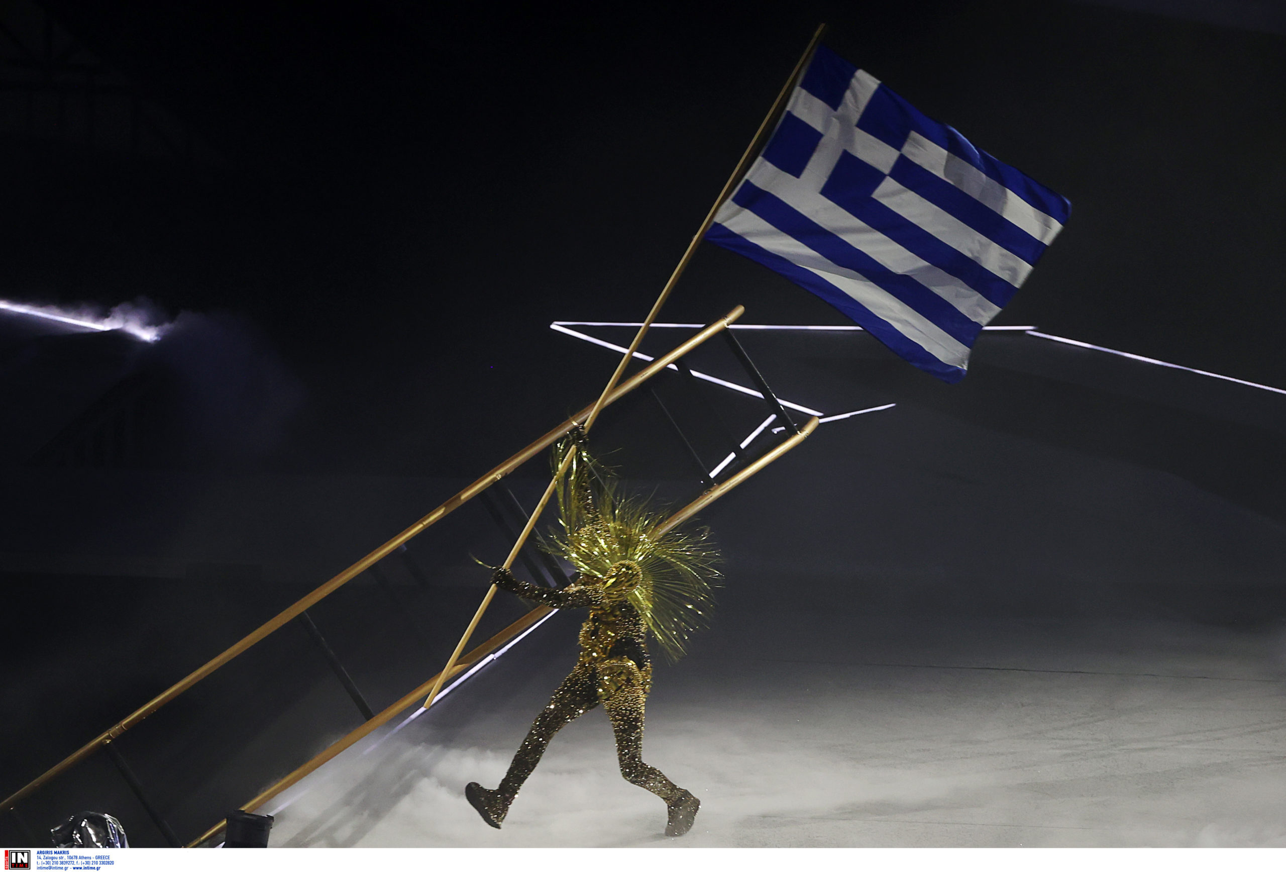 Ολυμπιακοί Αγώνες 2024 τελετή λήξης χρυσός εξερευνητής ελληνική σημαία