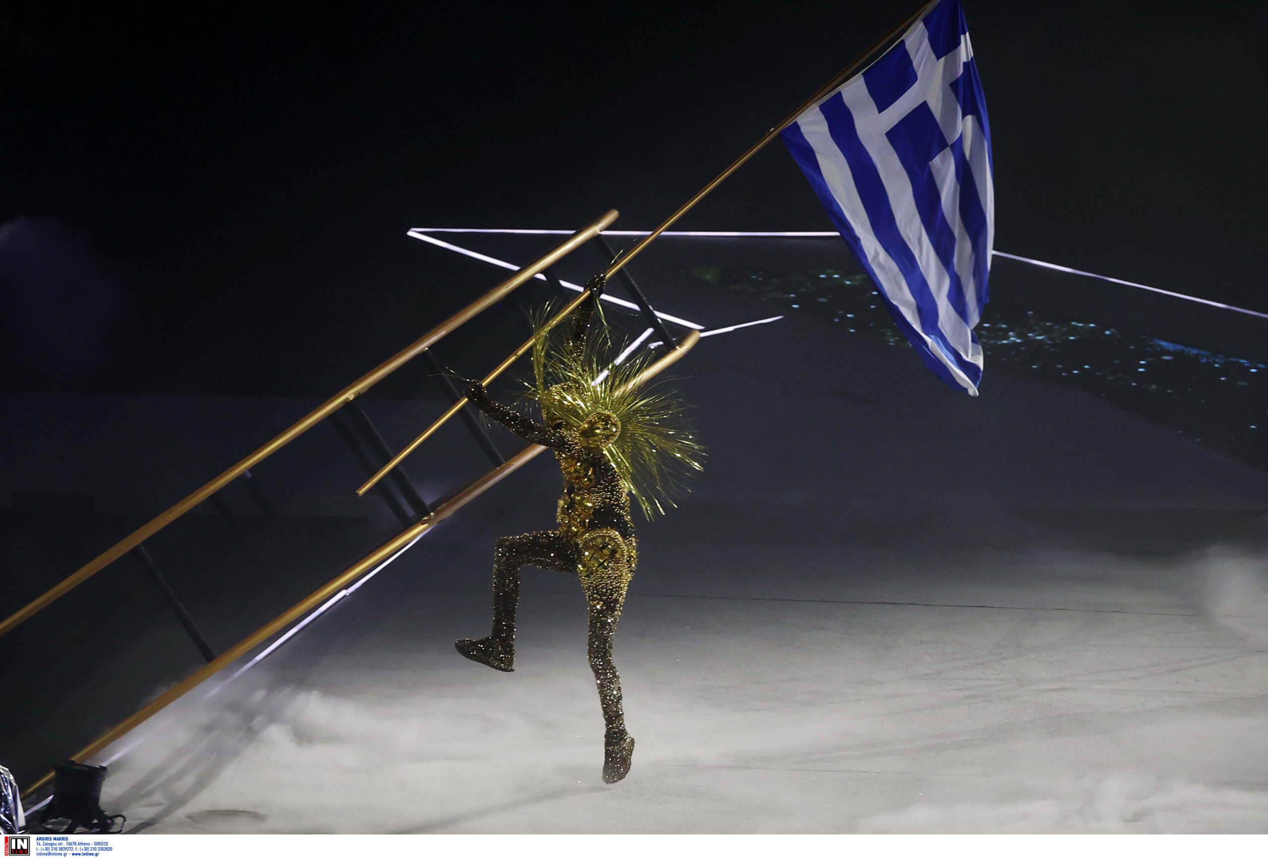 Ολυμπιακοί Αγώνες 2024 τελετή λήξης χρυσός εξερευνητής ελληνική σημαία