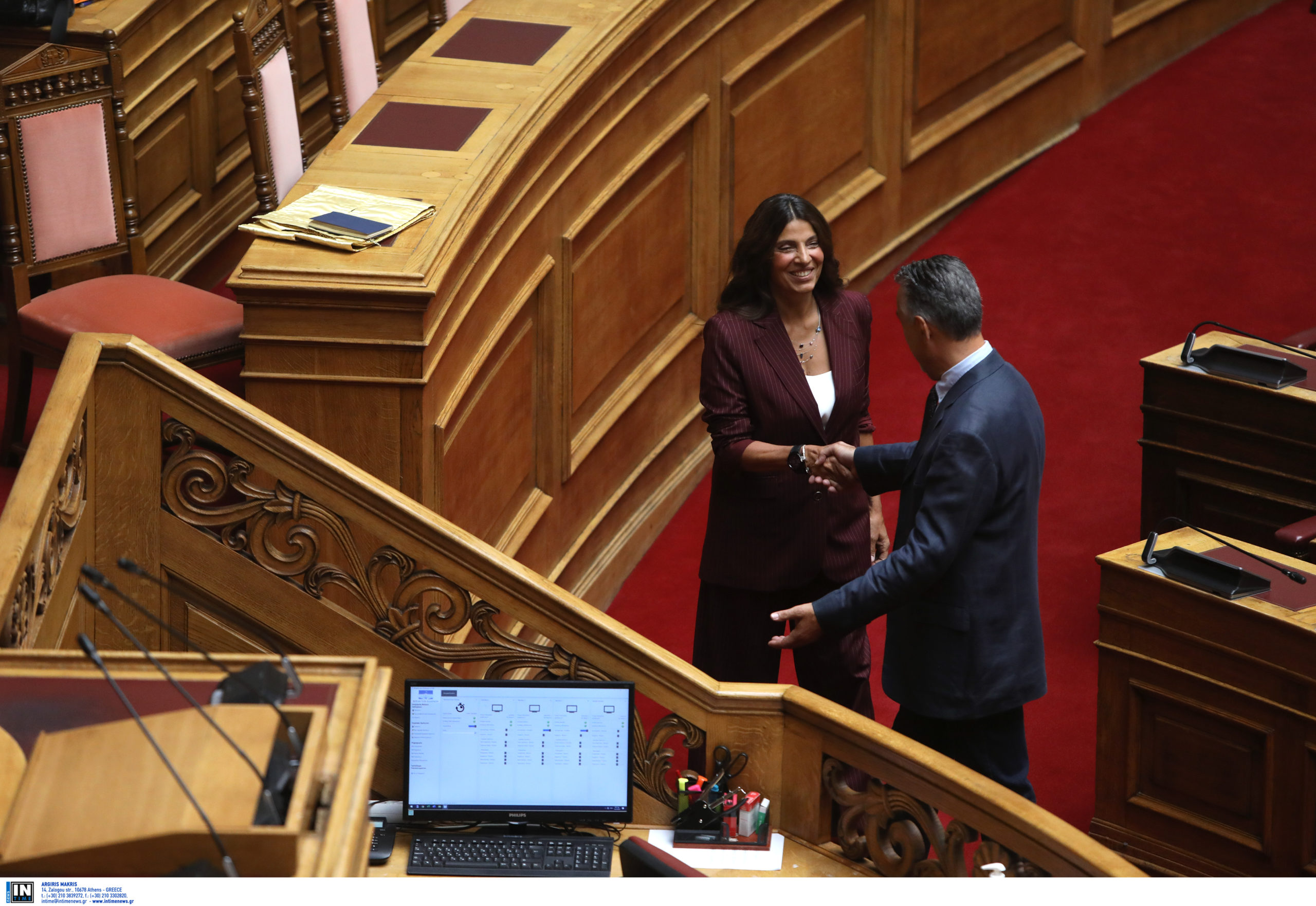 Boυλή: Κοινές δηλώσεις Νίκου Παππά και Πόπης Τσαπανίδου μετά την ορκωμοσία της ως Βουλευτή Επικρατείας του ΣΥΡΙΖΑ