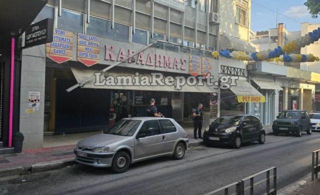 Λαμία: Μεταλλικός σκελετός κόπηκε στη μέση και έπεσε στο πεζοδρόμιο – ΦΩΤΟ