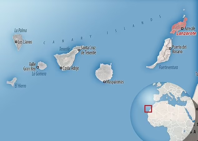Σύμφωνα με τους ειδικούς, τα νησιά βρίσκονται ανατολικά της Λανθαρότε (με κόκκινο) δηλαδή μία από τις επτά Κανάριες Νήσους, κοντά στις αφρικανικές ακτές.