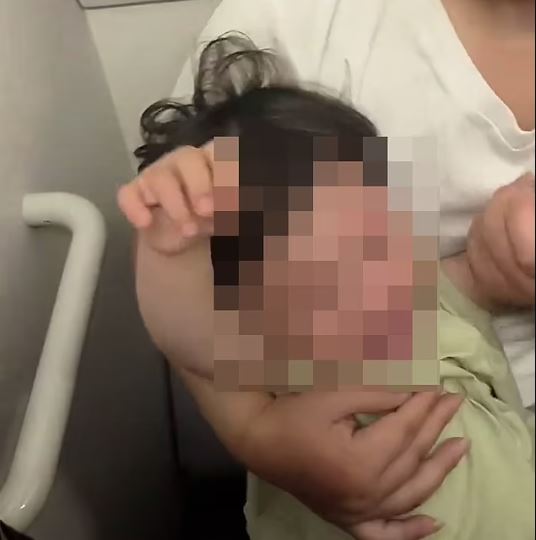 ΜΩΡΑΚΙ ΤΟΥΑΛΕΤΑ