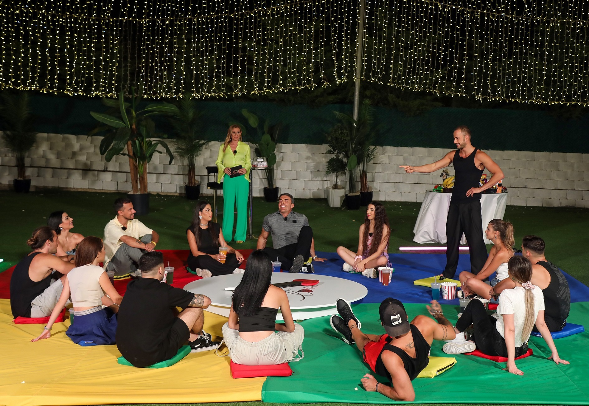 Power of Love: Ένα φιλί ανεβάζει τη θερμοκρασία