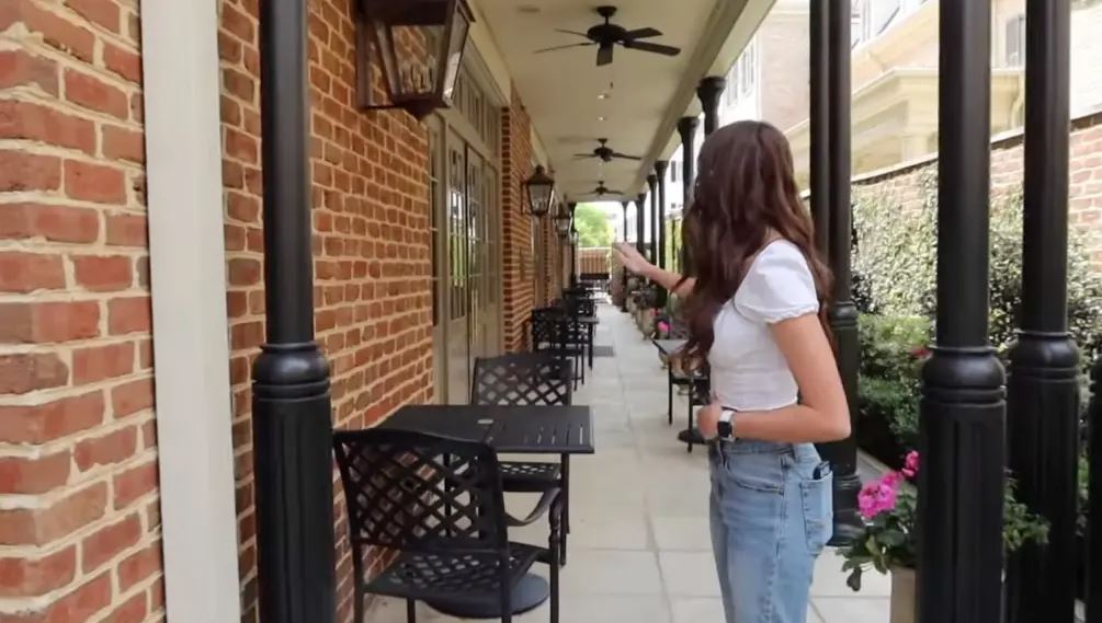 ΑΔΕΛΦΟΤΗΤΑ