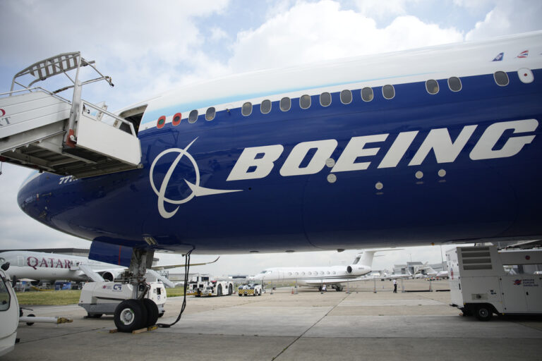 ΗΠΑ: H Boeing αναστέλλει τις δοκιμαστικές πτήσεις του 777X – Παρουσιάστηκε ελάττωμα σε εξάρτημα