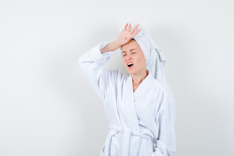 Ύπνος: Γιατί δεν πρέπει να κοιμάστε ποτέ με βρεγμένα μαλλιά το καλοκαίρι