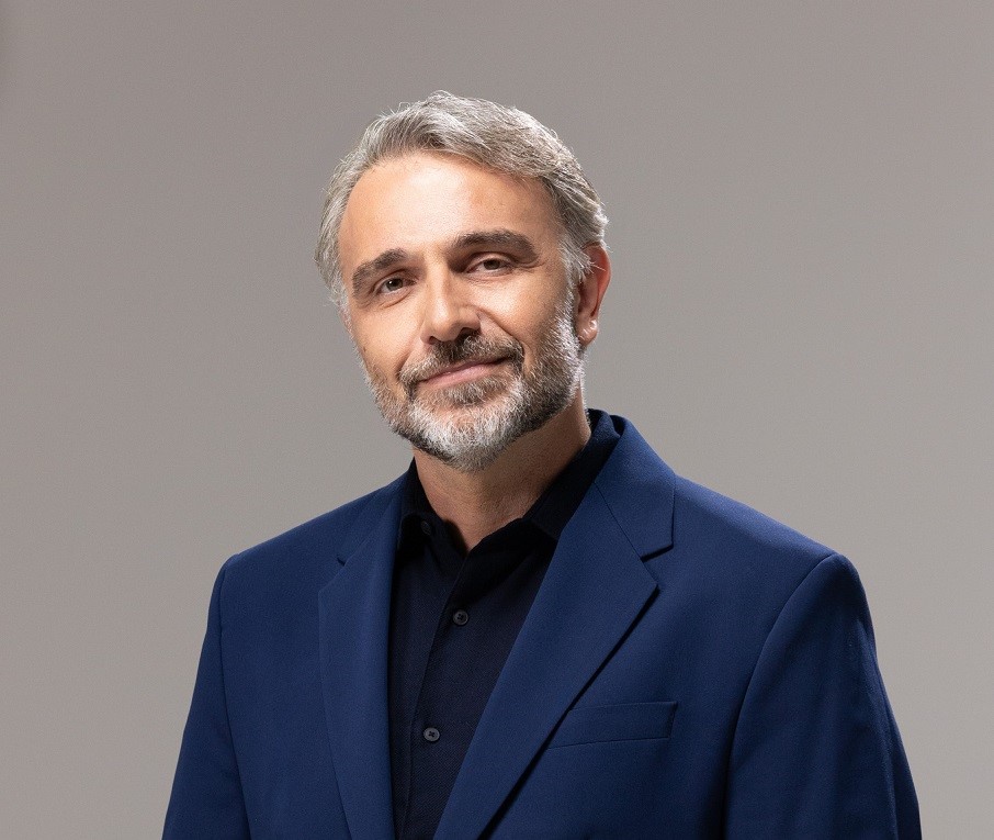 Φάνης Μουρατίδης: Και επίσημα ο παρουσιαστής του Money Drop