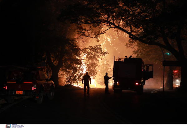 Φωτιά Αττική βράδυ