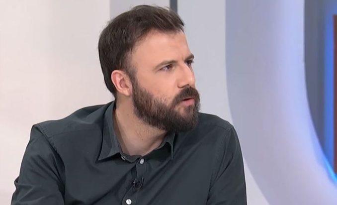 Νίκος Γκέλια