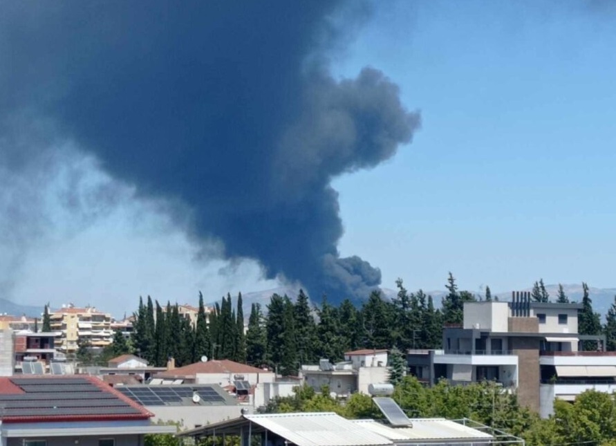 Φωτιά σε εργοστάσιο ανακύκλωσης στο Κιλελέρ – Επιχειρεί και ένα ελικόπτερο